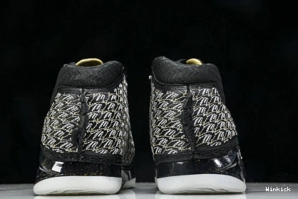 853336-023 Black Room 23 Trophy Jordan 0728